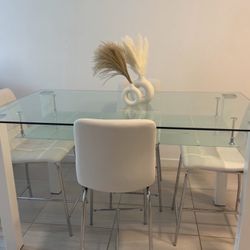 Modern Glass Dining Table Set – Excellent Condition