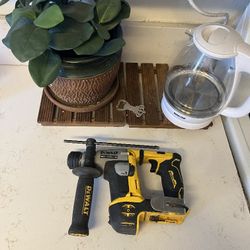 Dewalt 20v Rotary Hammer Drill 5/8 $140 Firme Precio Tool Only No Bateria 