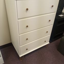 Beautiful White & Gold 4 Drawer Dresser 