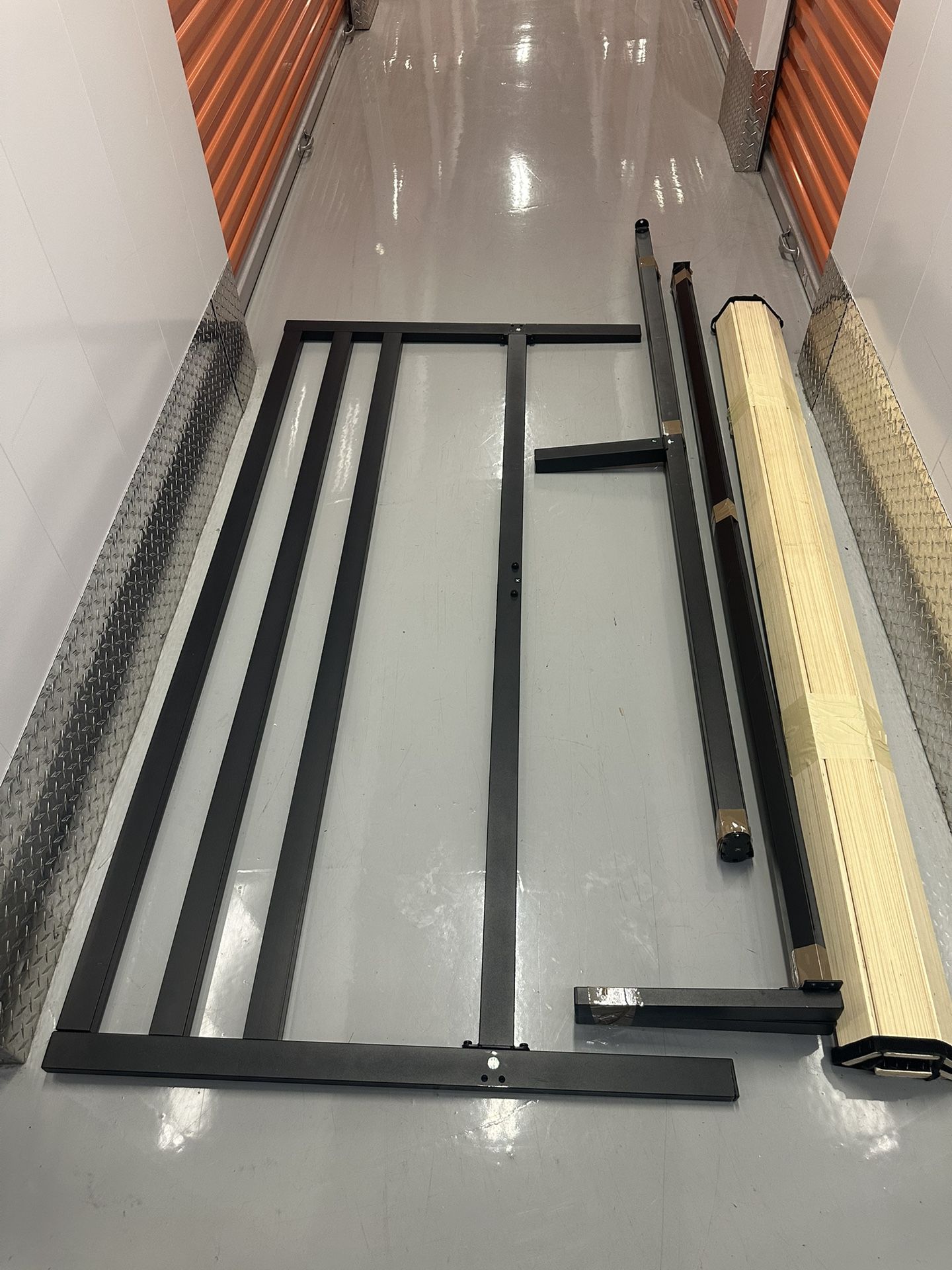 🔥🔥 CRAZY STORAGE SALE! KING Size Metal Platform Bed Frame w/Headboard - DROP PRICE! Doral Pick-Up by DEC 1!