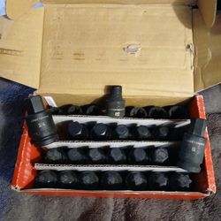 28 Piece Metric Socket Set