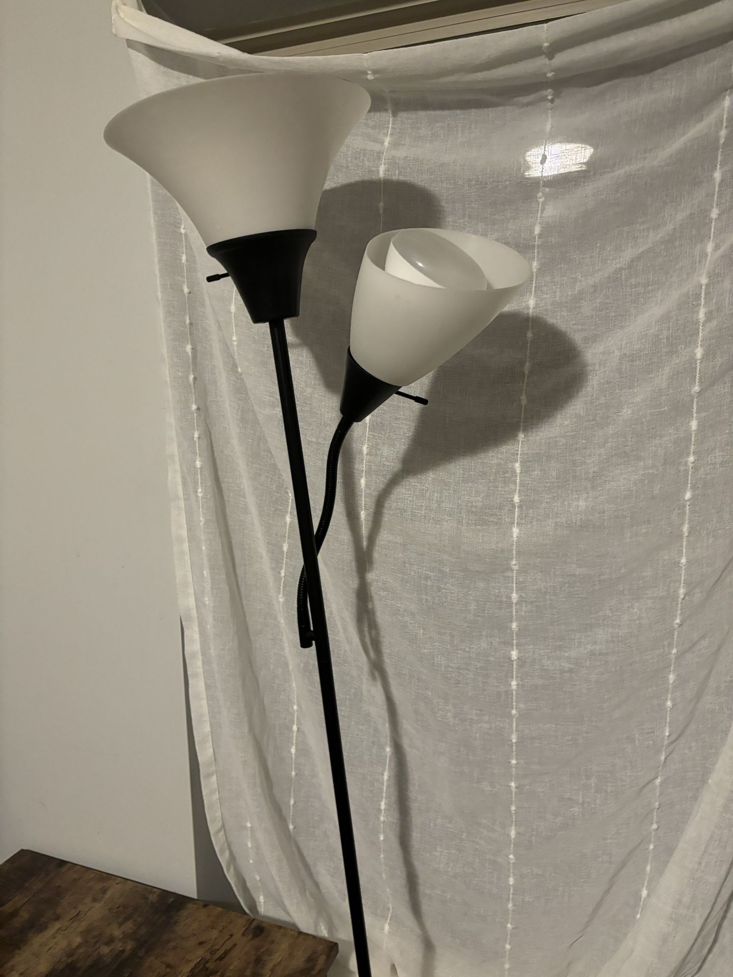 Tall stand lamp