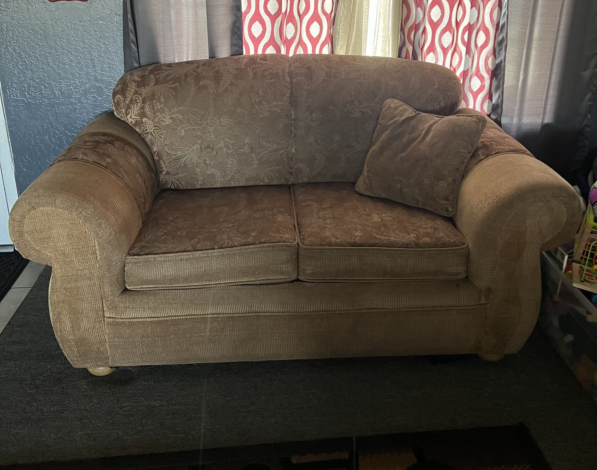 Couches (free) 