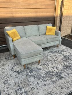 Gray Reversible Sectional Sofa with Chaise