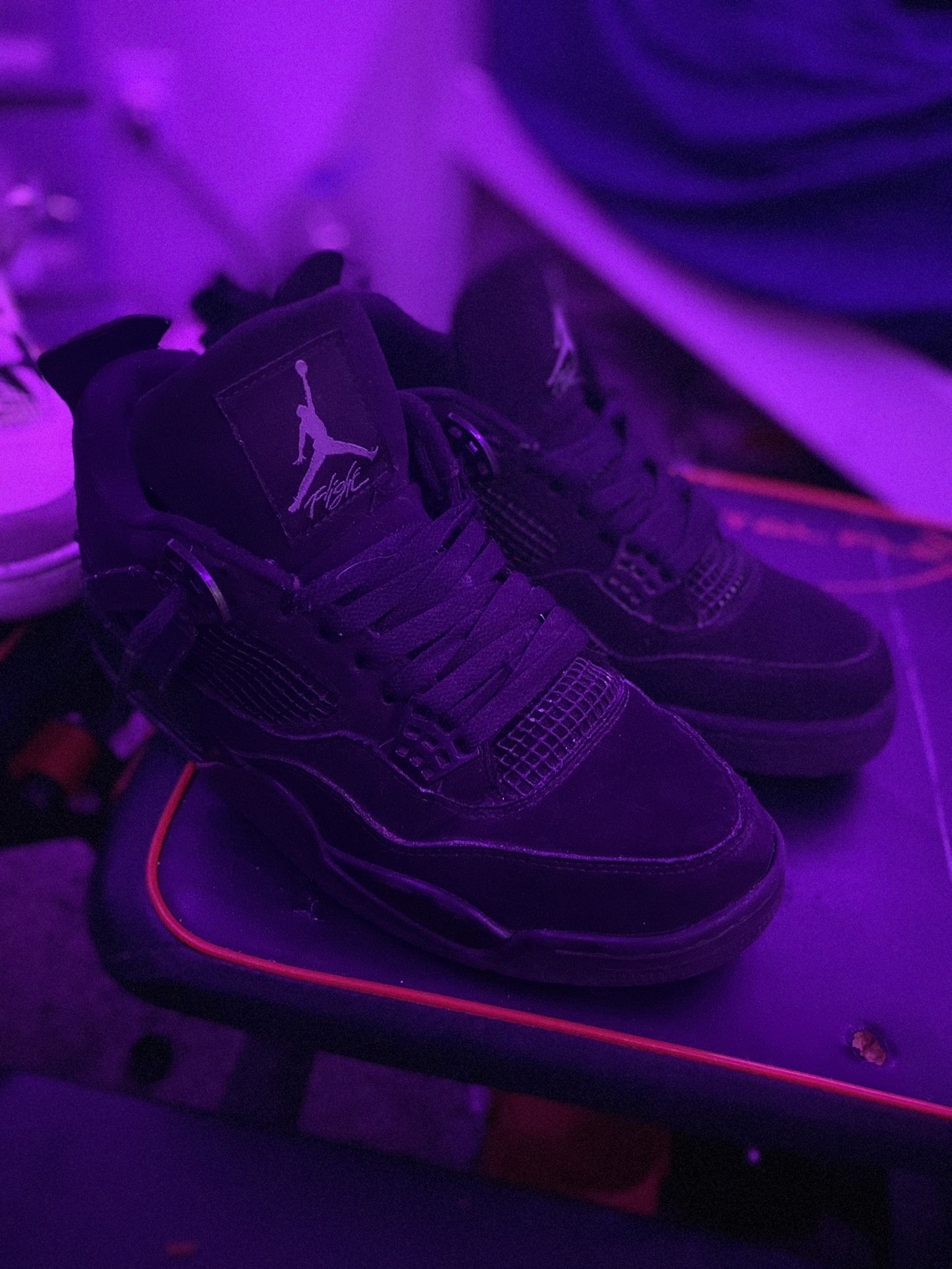 Jordan 4 Black Cat 