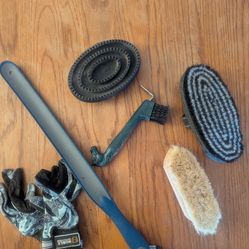 Horse Grooming Supplies