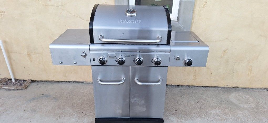 Barbecue Propane Grill 