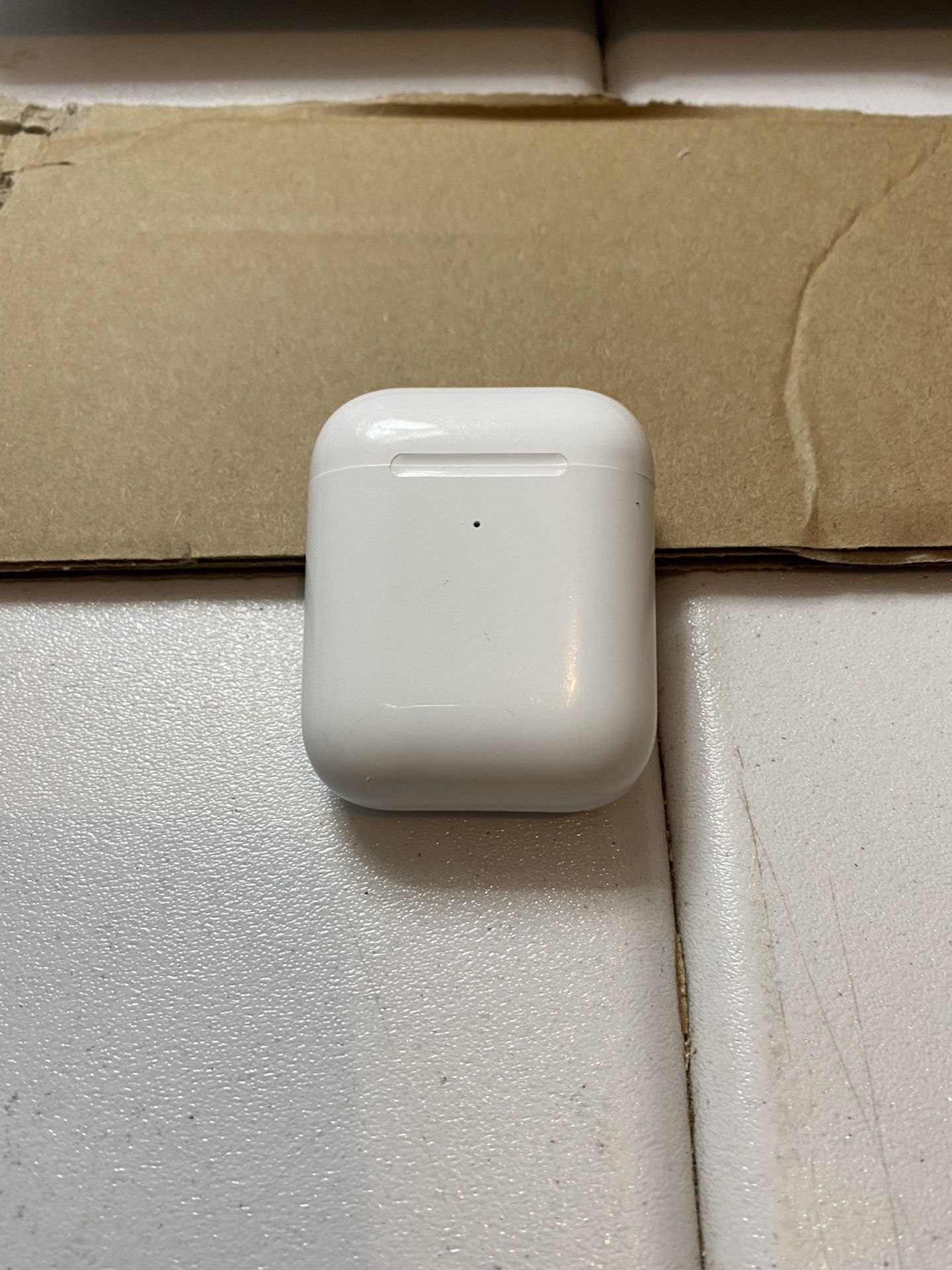 Apple AirPods 1 Or 2 Charger Case Only - No Buds - Just The Case 