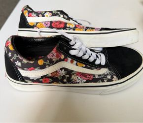 Vans Old Skool Garden Floral Black Women’s Size 7