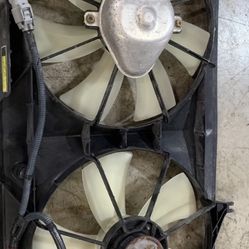 Radiator Fan 2002 Toyota Camry 