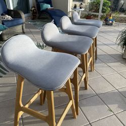 4 Barstools
