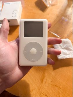 iPod Classic (4th gen, 20gb, new extended battery,  monochrome screen)