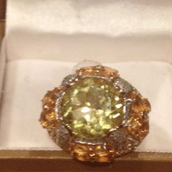 Ladies ultra couture green sapphire,diamond,citrine ring. Size7
