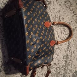 Dooney Bourke 