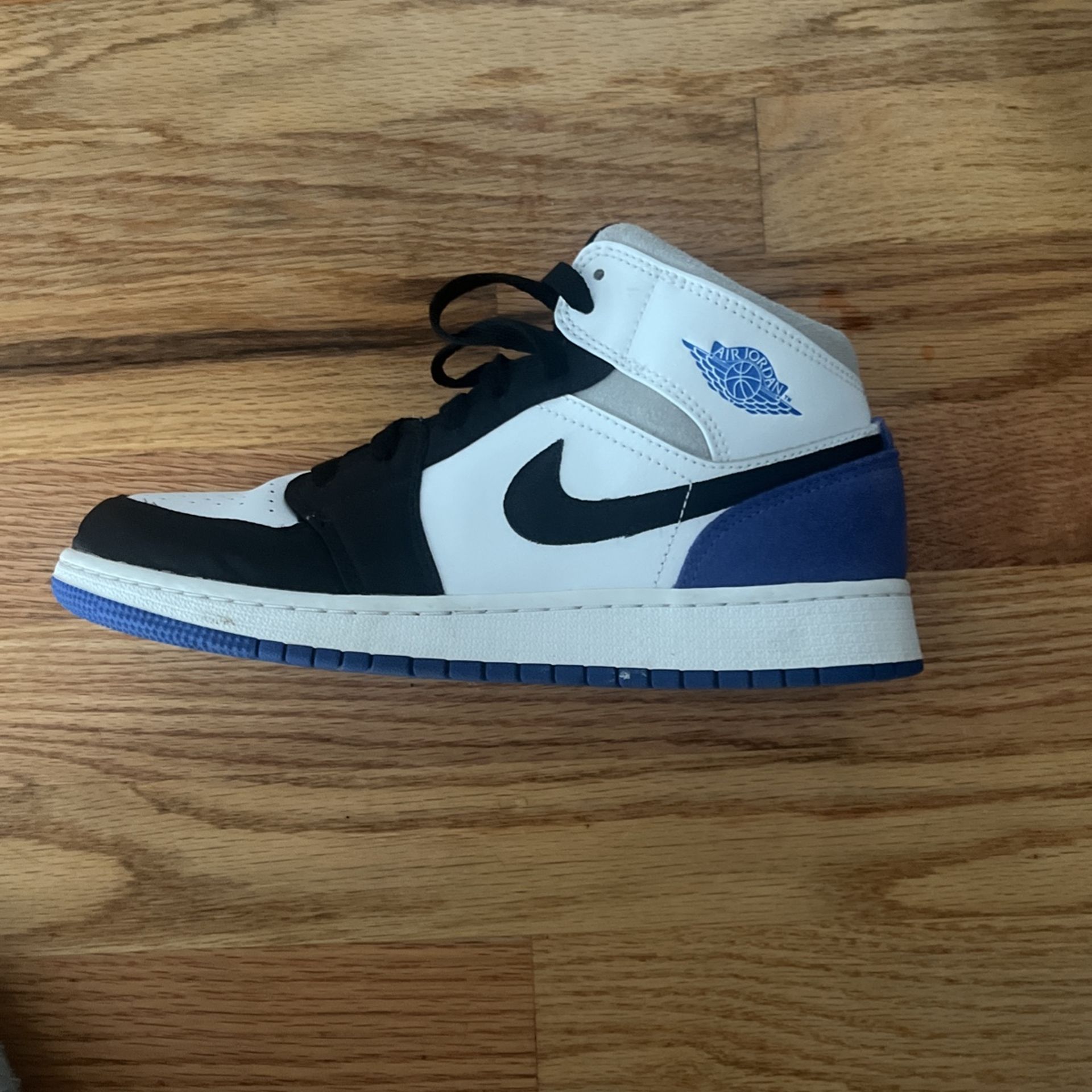 Jordan 1 Mid