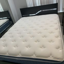 Ready To Go: Queen Mattress, Bed Frame, Bedding Set