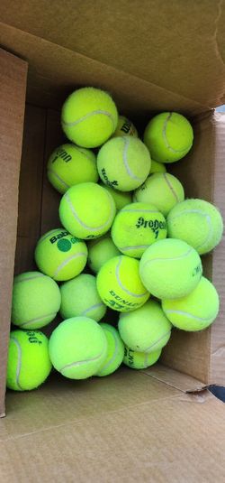 30 GENTLY USED TENNIS BALLS