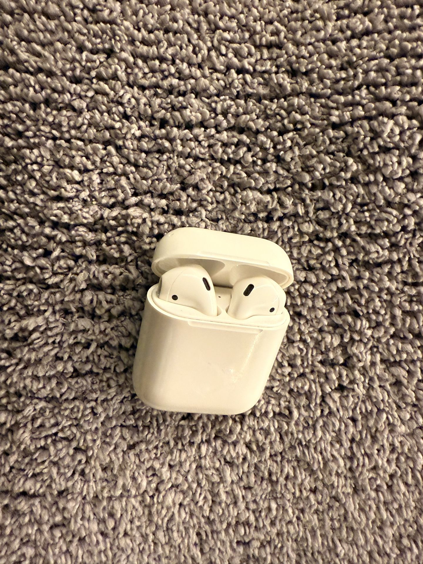 AirPods (1st/2nd Gen) — Fully Working 