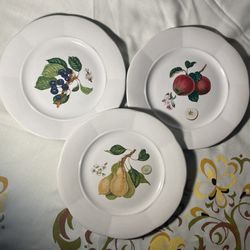 🍎 3 Vintage Gibson China 8 1/2" Salad Plates Fruit Design
