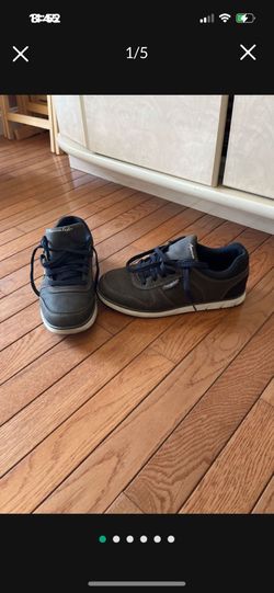 Boy shoes size 6 like new