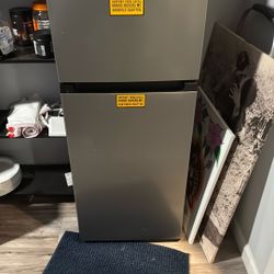 Small Refrigerator