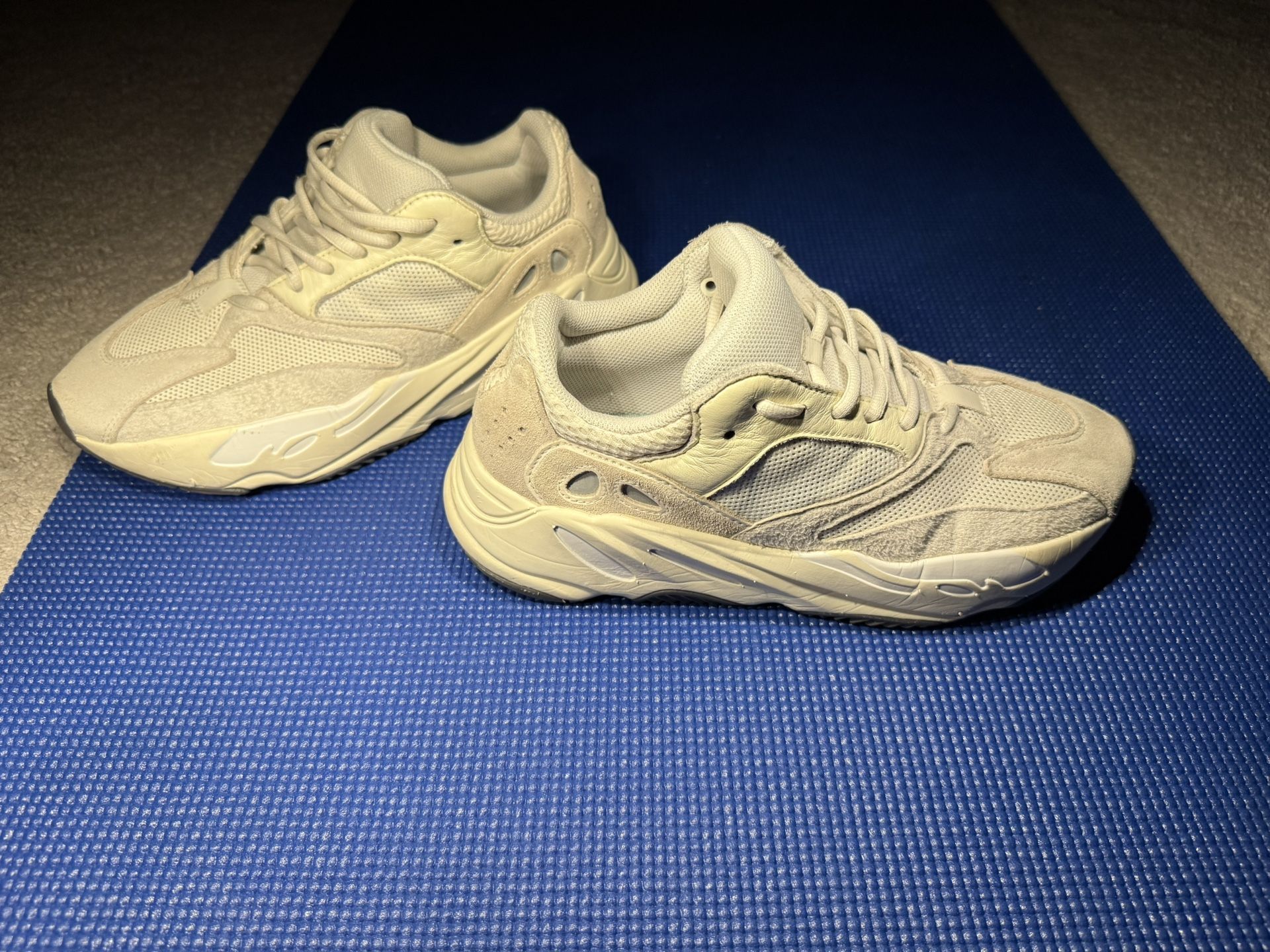 Yeezy Boost 700 Analog