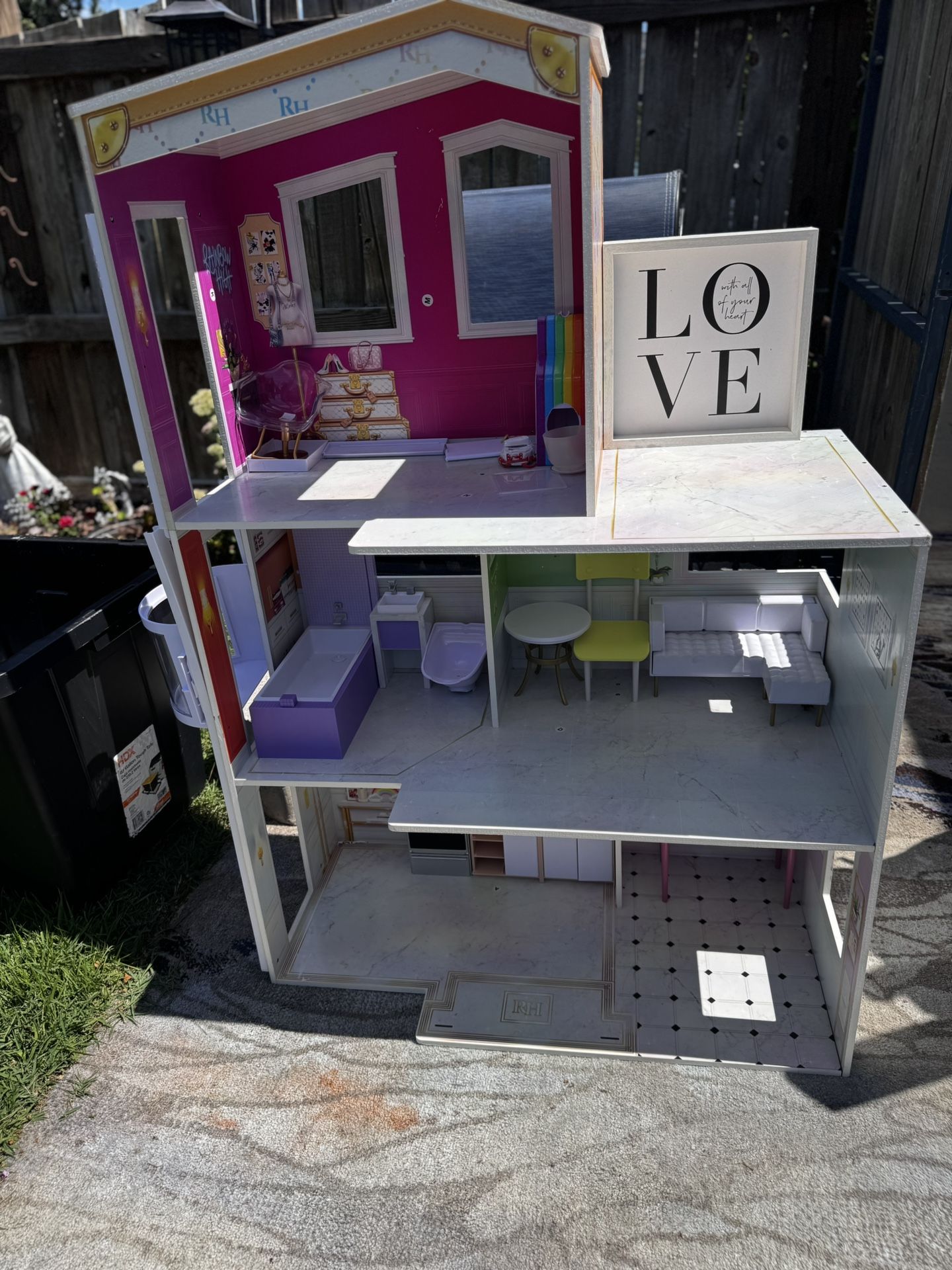 This gorgeous doll house is HUGE β 3 full stories tall and about 4 feet high! Perfect for hours of imaginative play. πΈ Itβs a discontinued model, whi