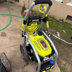 RYOBI 3300 PSI 2.5 GPM Cold Water Gas Pressure Washer with Honda GCV200 Engine