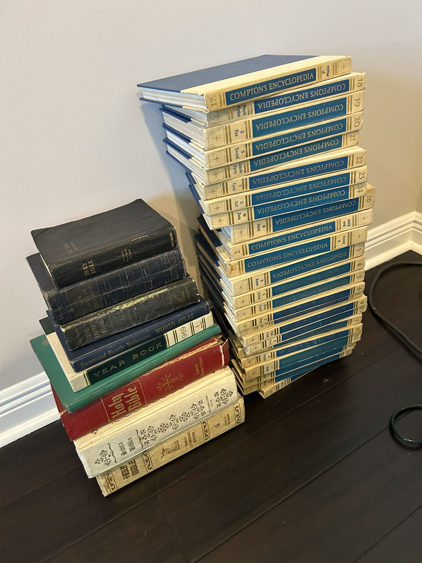Old Books, Bibles, Encyclopedias