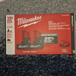NEW Milwaukee M12 HIGH OUTPUT XC5.0 2-Battery Starter Kit (48-59-2450P)