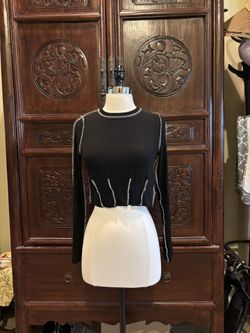 Black Ribbed Stitch Crop Top