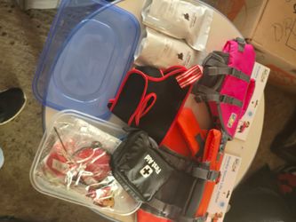 Cat carriers, pets lifesavers and emergencie kits for cats