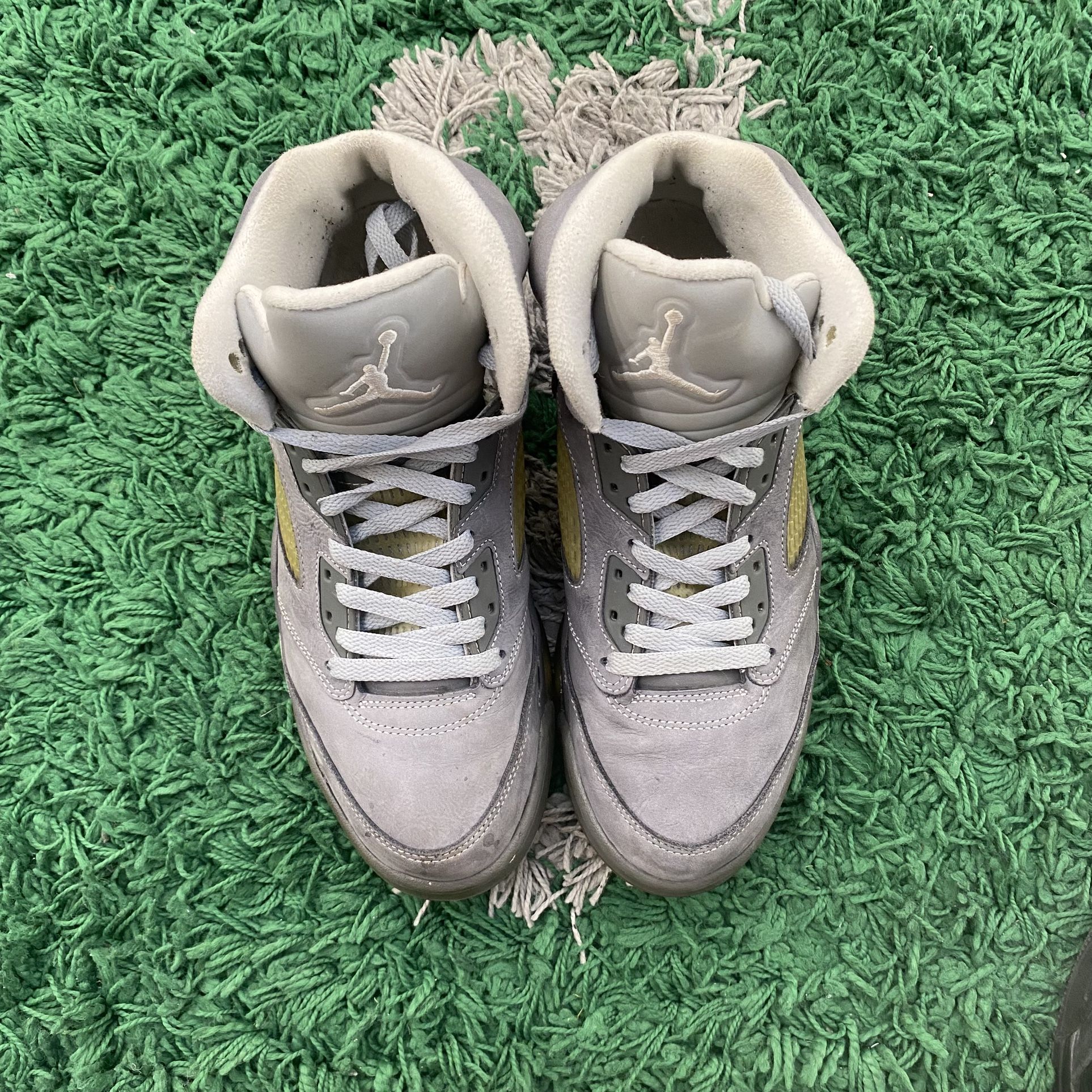 Air Jordan 5 Retro Wolf Grey 2011 Size 9 display picture 2