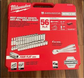 Milwaukee 3/8 in. Drive SAE/Metric Ratchet and Socket Mechanics Tool Set (56-Piece).  Brand NEW.  NUEVO.