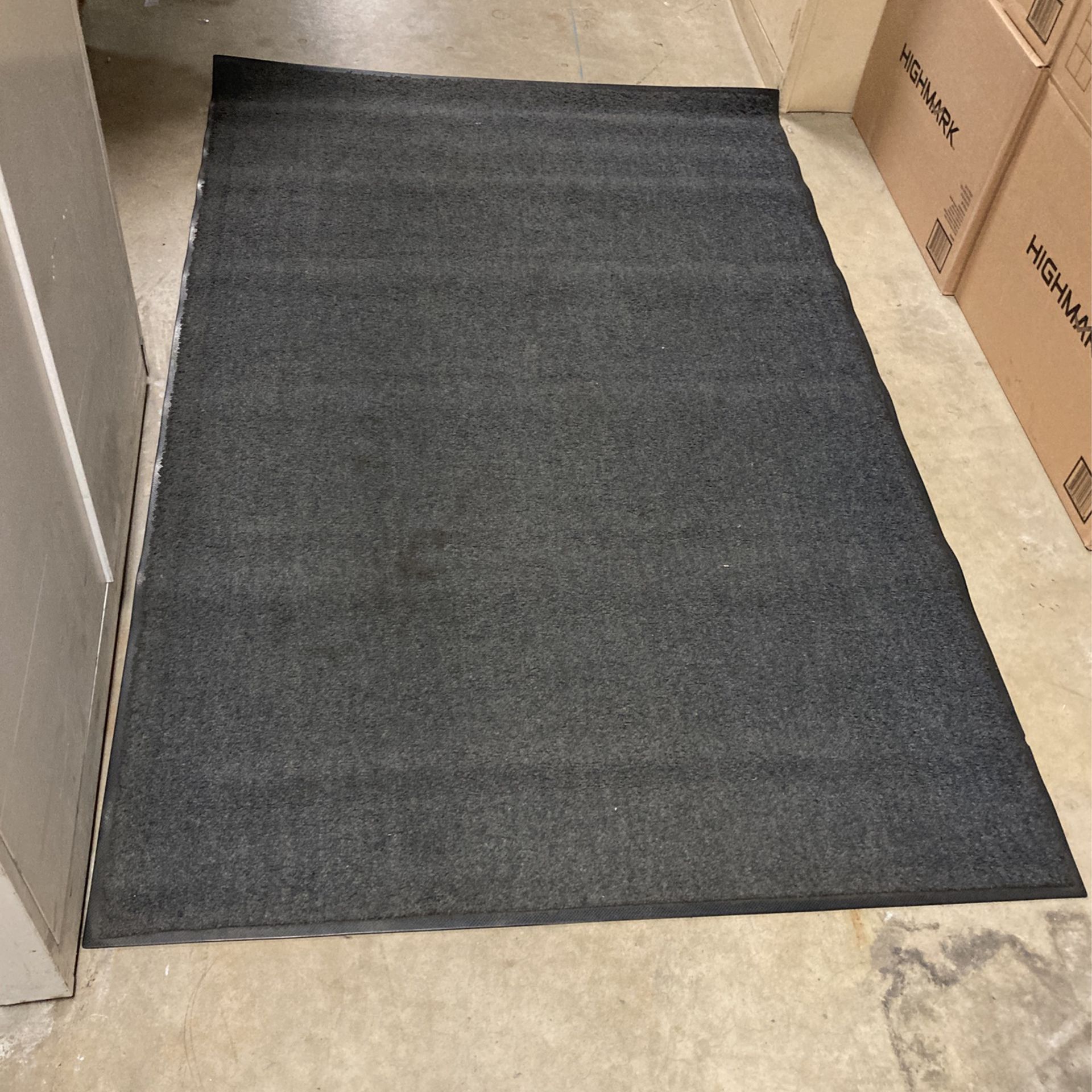 Floor Carpet 6X4.       20 Dollars
