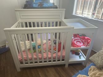 Mini crib