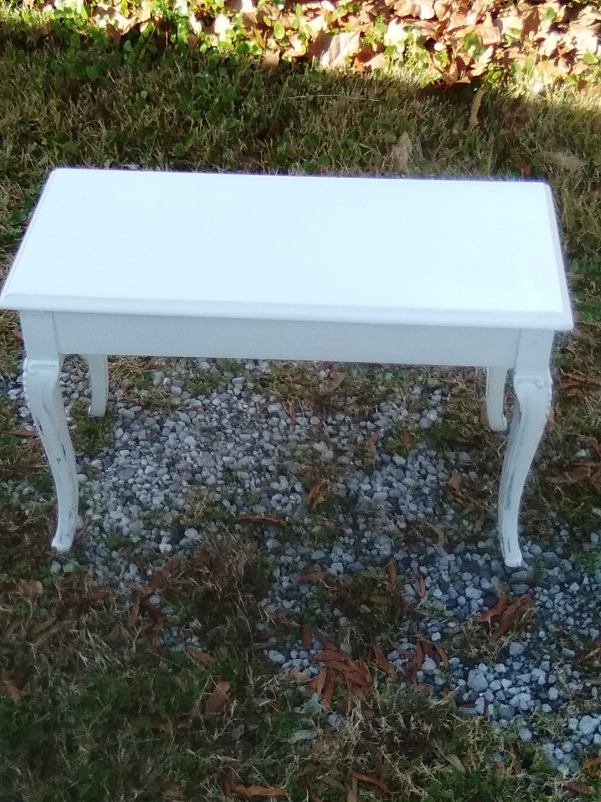 Piano bench