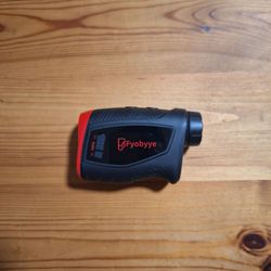 FYOBYYE 800 YARD GOLF RANGEFINDER in great condition