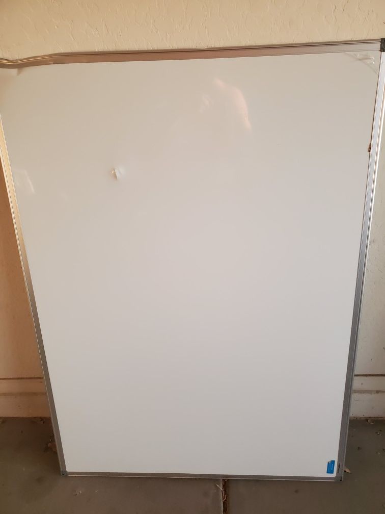 New 36x48 magnetic whiteboard