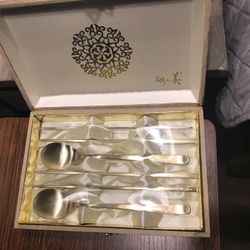 Brand New Asian Spoon/chopstick Set 