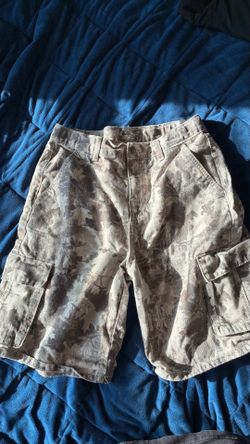 Art Class Baggy Cargo Shorts Camo Print