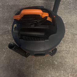 6 Gallon Vacuum 
