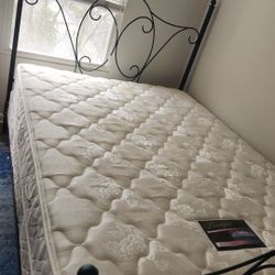 Queen Bed Set With Boxspring And Mattress