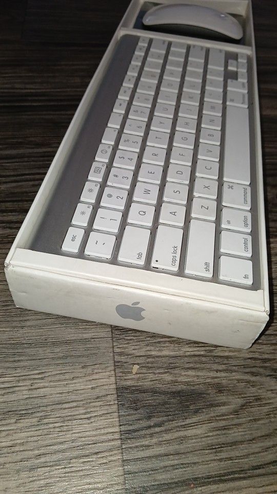 Apple Magic Wireless Keyboard And Mouse