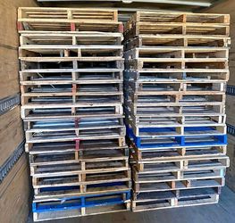 Wood pallets for sale