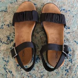 Tom's Diana Wedge Sandal- Size 7