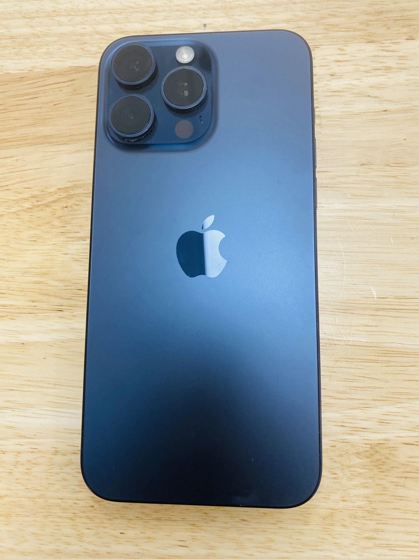 15 Pro Max 256GB unlocked