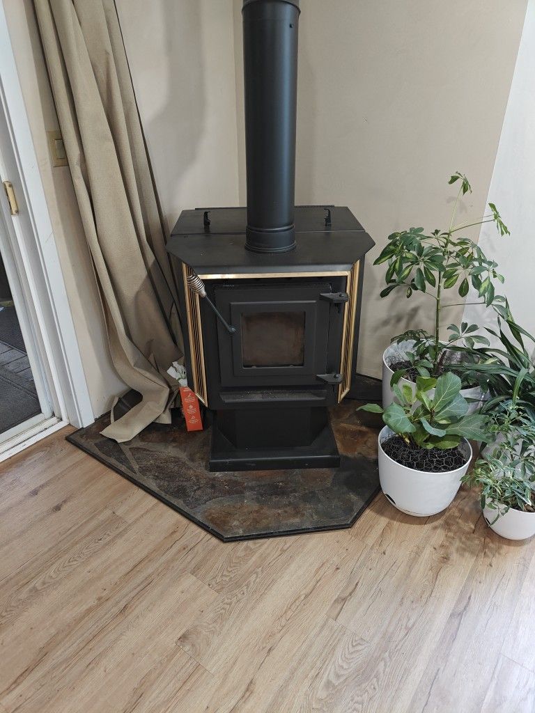 PELLET STOVE