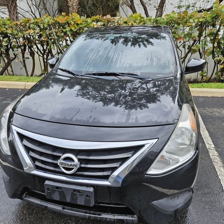 2019 Nissan Versa