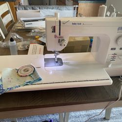 Baby lock Accomplish Sewing Machine